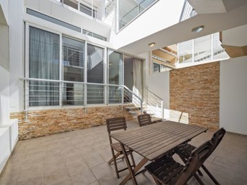 2104-372348-14d4e763c151089fe37f379b2f9be1ace