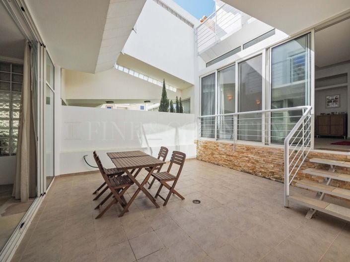 Image No.11-2 Bed Townhouse for sale