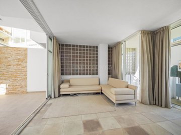 2104-372348-14d4e763c151089fe37f379b2f9be1ace