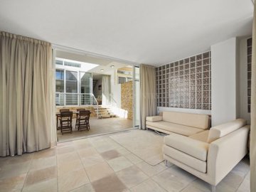 2104-372348-14d4e763c151089fe37f379b2f9be1ace