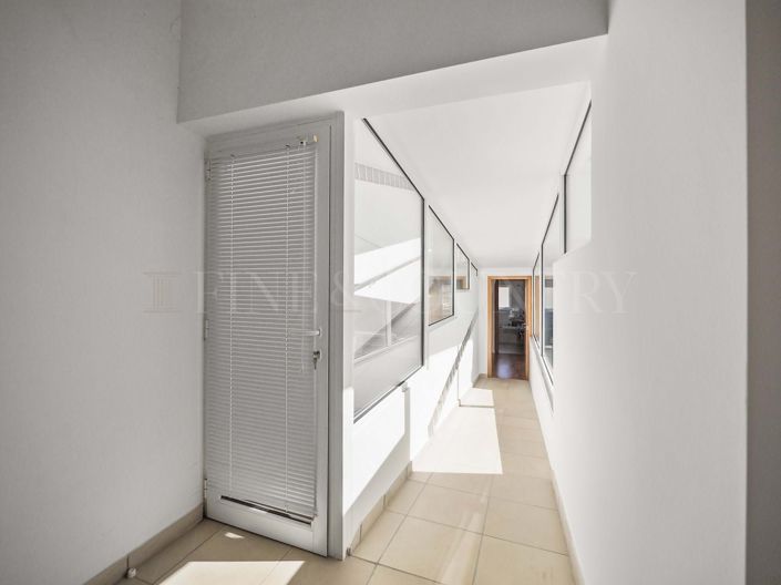 Image No.15-2 Bed Townhouse for sale