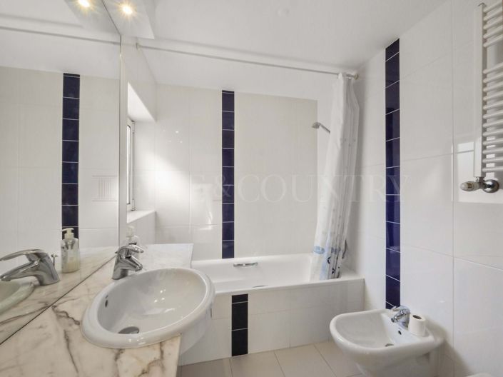 Image No.19-2 Bed Townhouse for sale