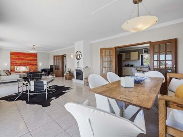 2104-373327-14d4e763c151089fe37f379b2f9be1ace