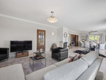 2104-373327-14d4e763c151089fe37f379b2f9be1ace