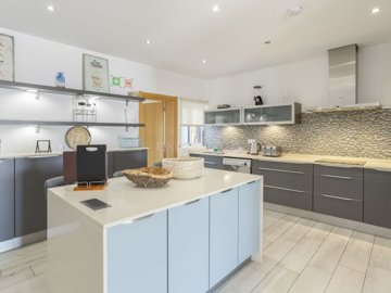 2104-373677-14d4e763c151089fe37f379b2f9be1ace