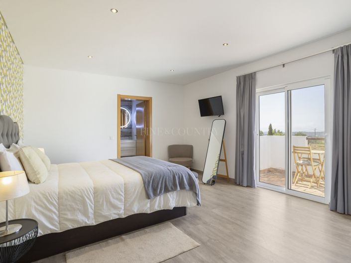 Image No.17-6 Bed Villa for sale