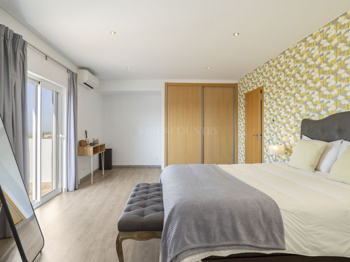 Image No.18-6 Bed Villa for sale