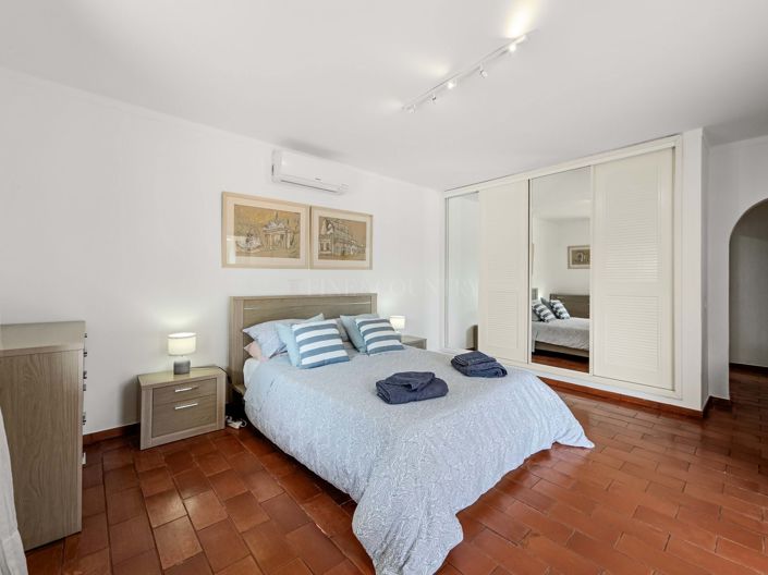 Image No.10-3 Bed Villa for sale