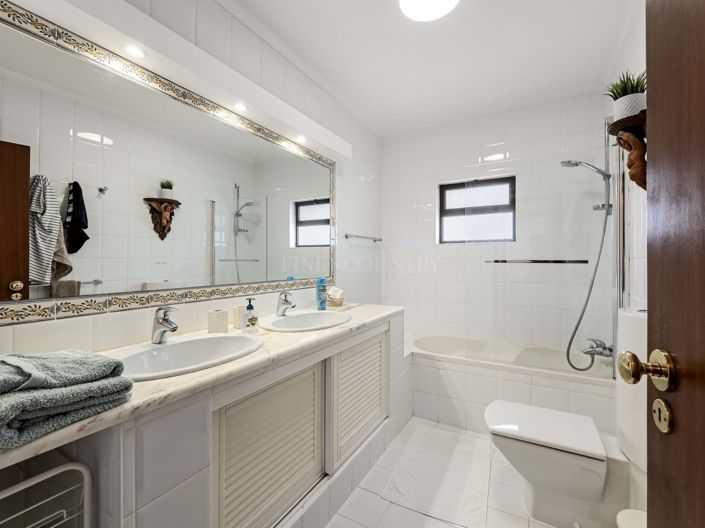 Image No.13-3 Bed Villa for sale