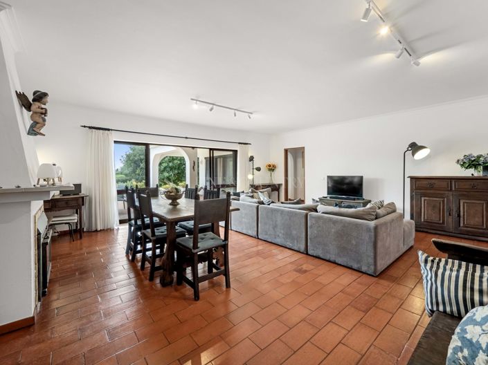 Image No.2-3 Bed Villa for sale