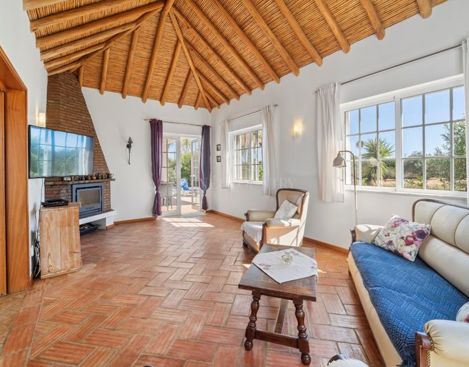 Image No.28-6 Bed Villa for sale