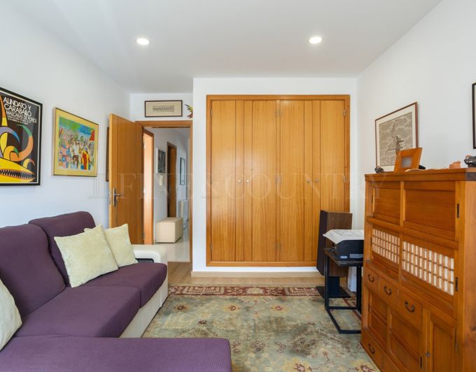 Image No.21-3 Bed Townhouse for sale