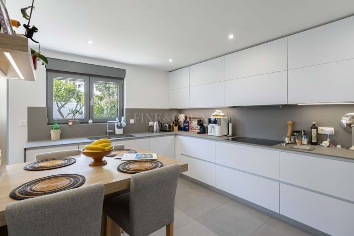 Image No.3-Villa de 4 chambres à vendre à Santa Maria