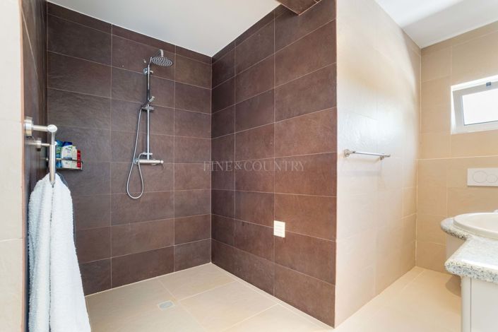 Image No.27-4 Bed Villa for sale