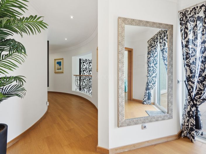 Image No.35-4 Bed Property for sale