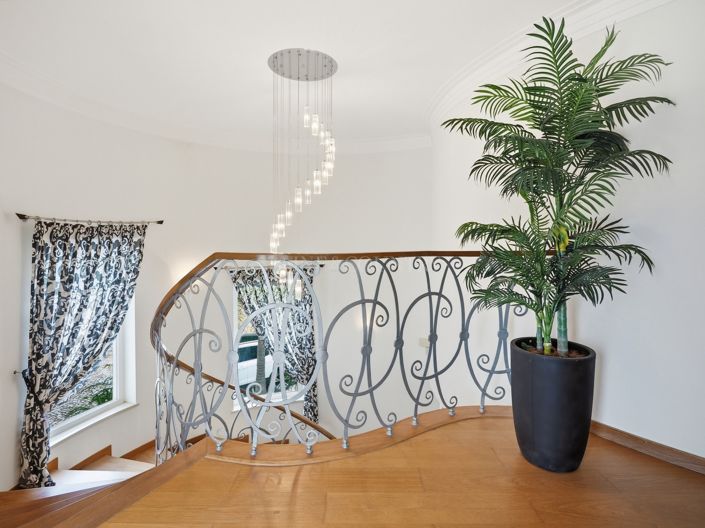Image No.38-4 Bed Property for sale