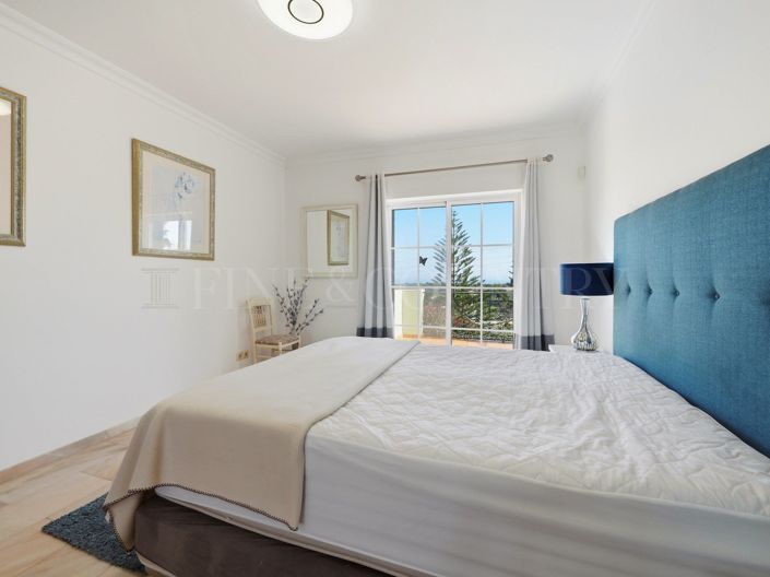Image No.37-5 Bed Property for sale