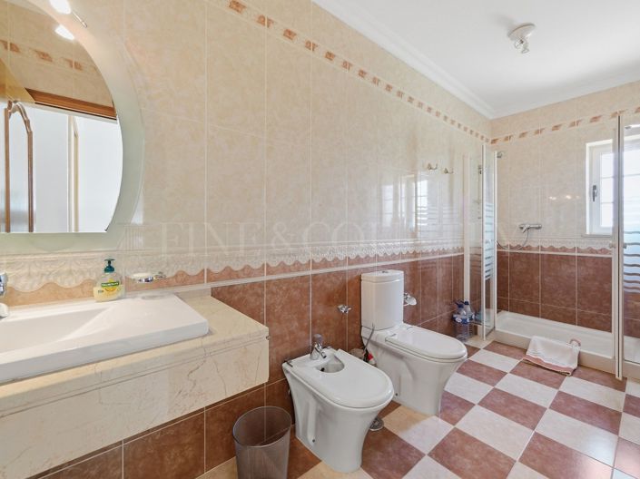 Image No.38-5 Bed Property for sale