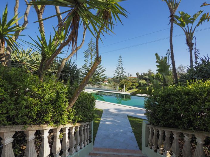 Image No.60-5 Bed Property for sale