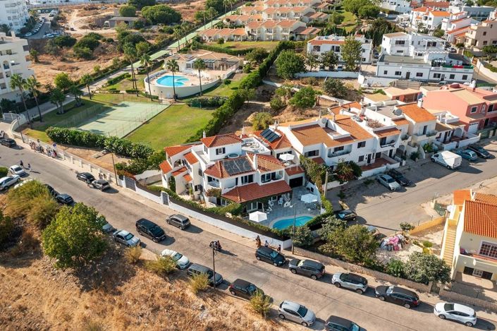 Image No.4-5 Bed Property for sale