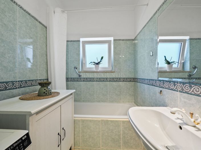 Image No.14-3 Bed Property for sale