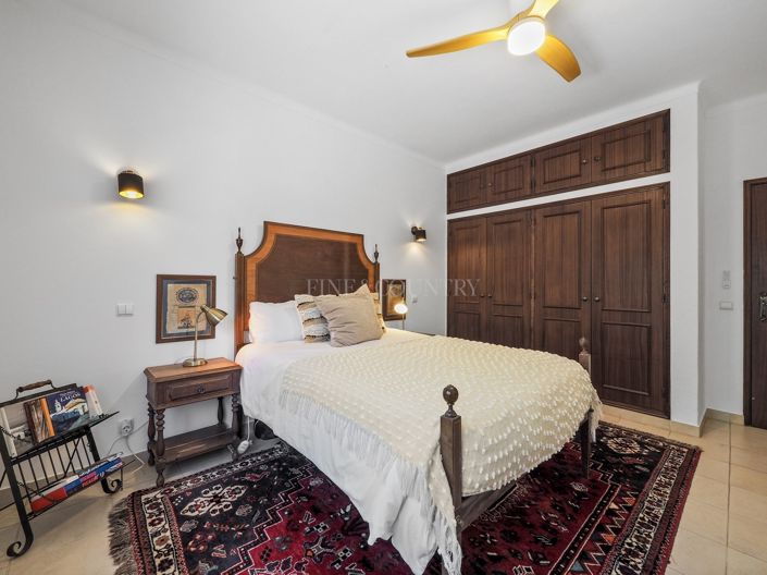 Image No.17-3 Bed Property for sale