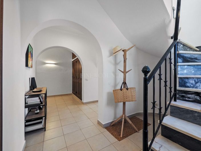 Image No.4-3 Bed Property for sale