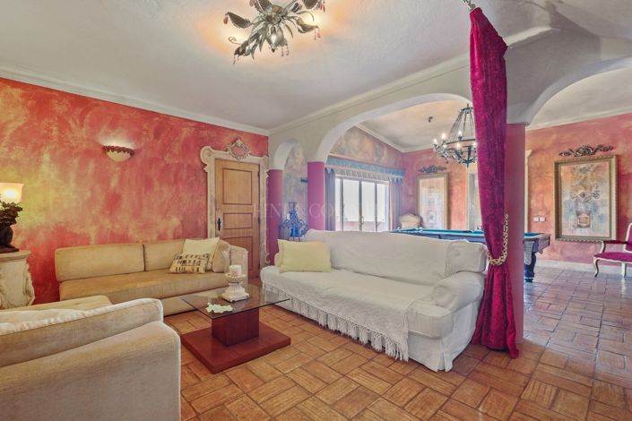 Image No.14-4 Bed Villa for sale