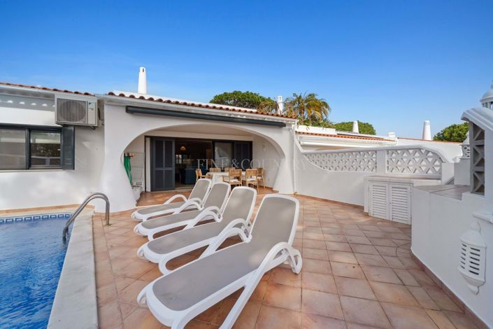 Image No.2-3 Bed Villa for sale