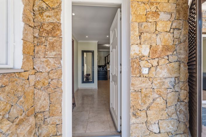 Image No.9-4 Bed Townhouse for sale