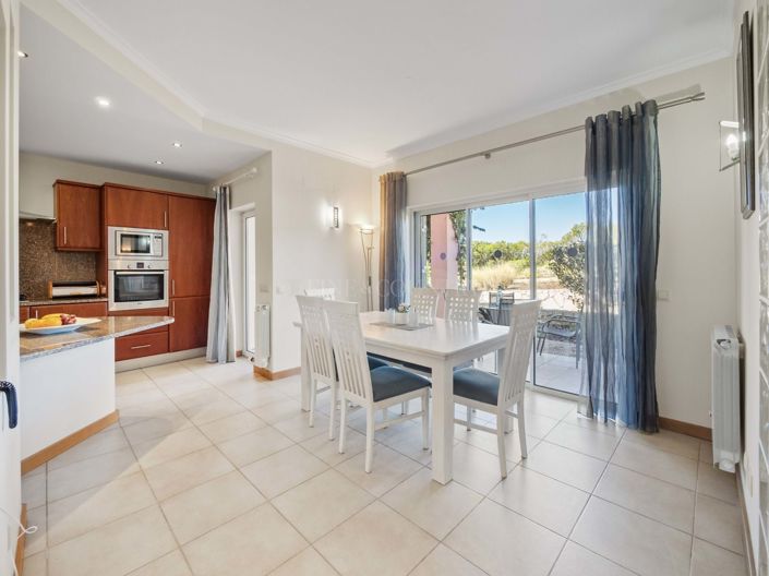 Image No.2-3 Bed Townhouse for sale