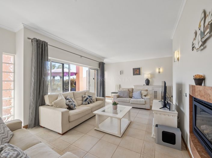 Image No.5-3 Bed Townhouse for sale