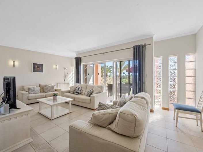 Image No.6-3 Bed Townhouse for sale
