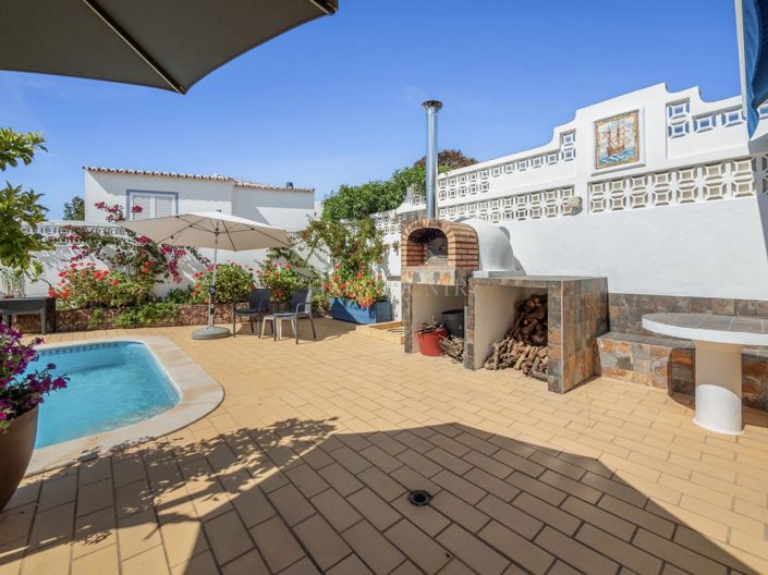 Image No.31-2 Bed Property for sale