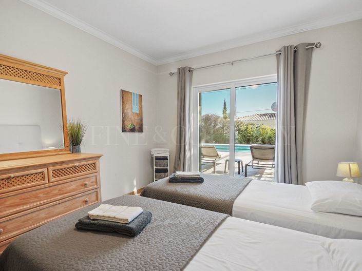 Image No.24-3 Bed Property for sale