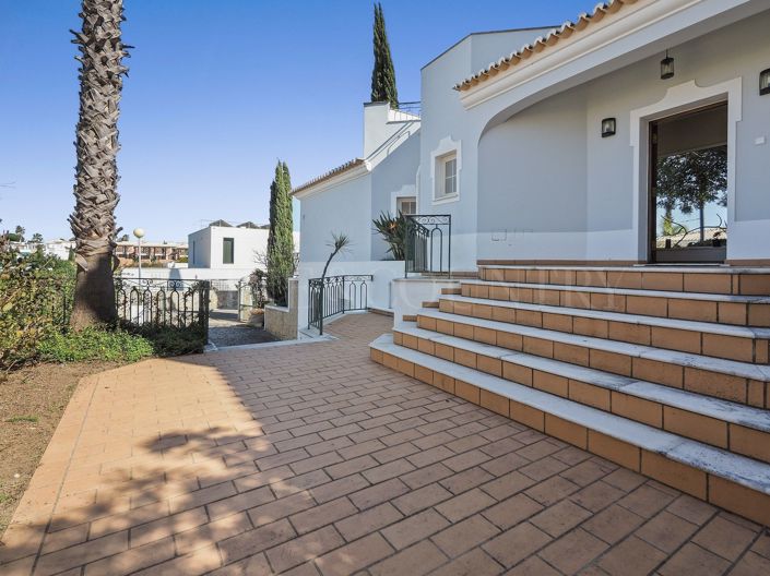 Image No.4-3 Bed Property for sale