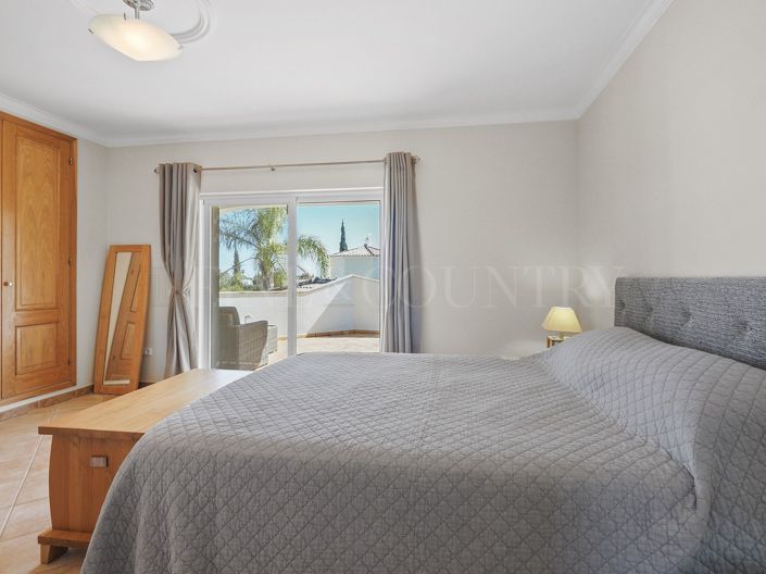 Image No.37-3 Bed Property for sale