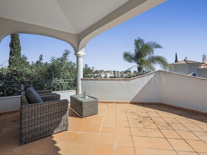 Image No.42-3 Bed Property for sale