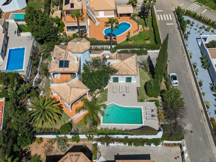 Image No.46-3 Bed Property for sale