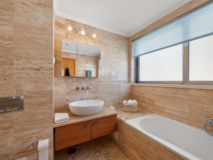 Image No.17-2 Bed Apartment for sale