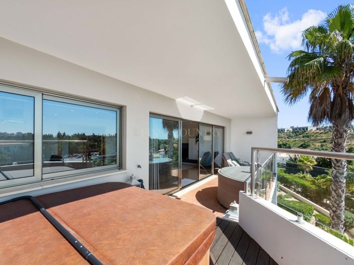 Image No.18-2 Bed Apartment for sale