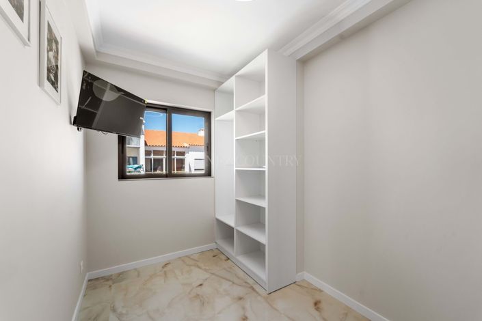 Image No.18-2 Bed Apartment for sale