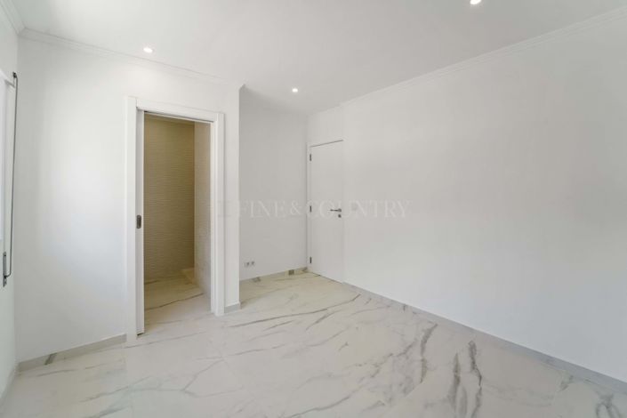 Image No.13-3 Bed Apartment for sale