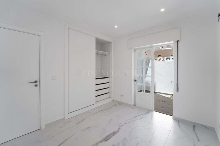 Image No.20-3 Bed Apartment for sale