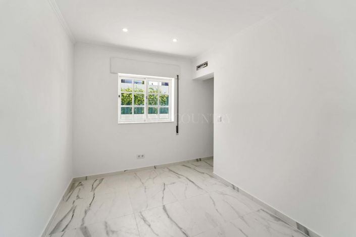 Image No.8-3 Bed Apartment for sale