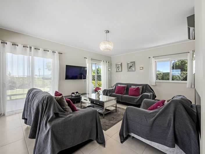 Image No.2-5 Bed Property for sale