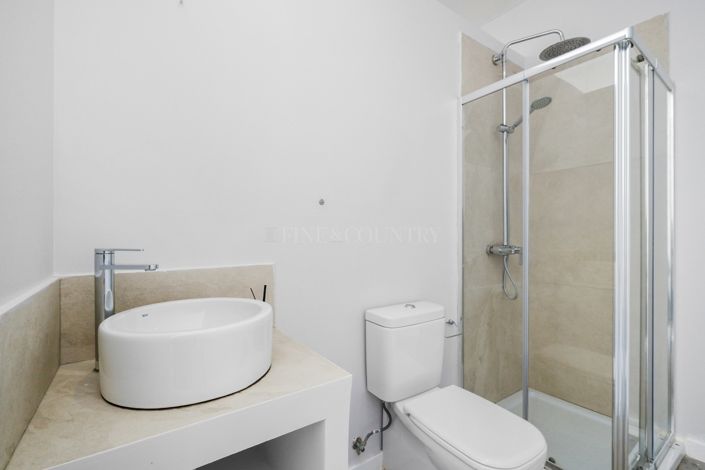 Image No.45-3 Bed Property for sale