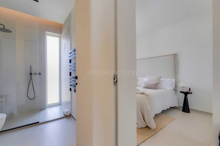 Image No.14-3 Bed Villa for sale