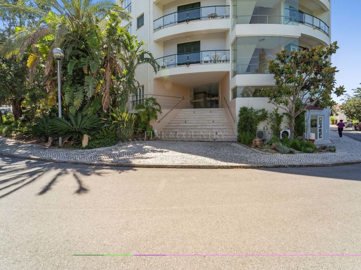 Image No.20-2 Bed Apartment for sale