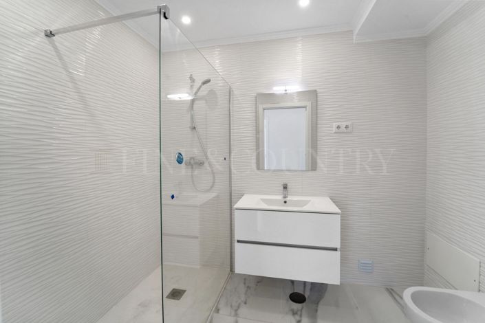 Image No.13-3 Bed Apartment for sale